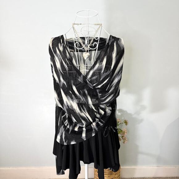 Gorgeous vintage 90s gray and black sparkly abstract long sleeve tight mesh top - Picture 2 of 7